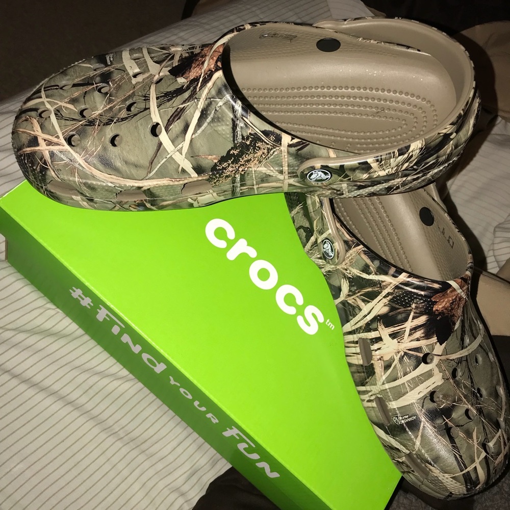Camo Crocs Size 11 unisex